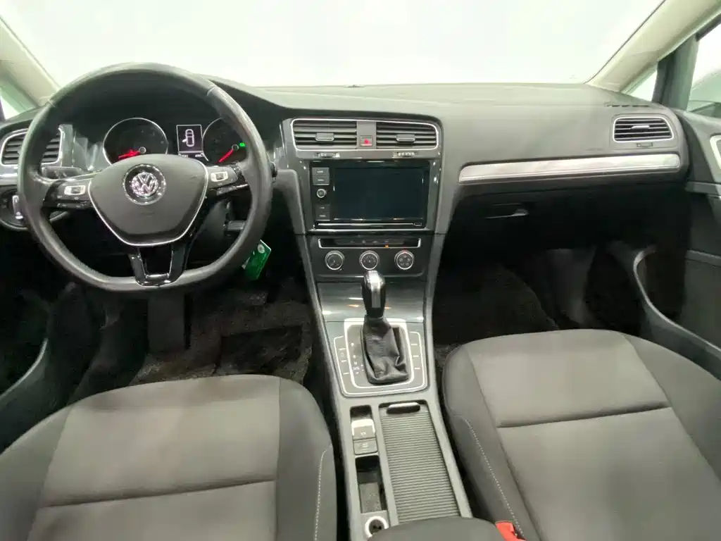 Volkswagen Golf — миниатюра 6