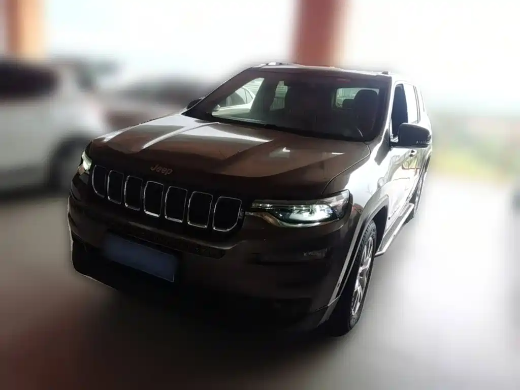 Jeep Commander — миниатюра 3