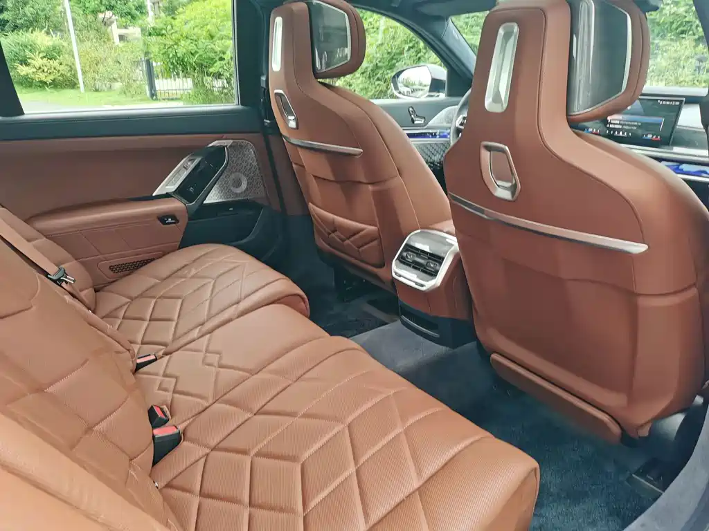 BMW i7 — миниатюра 19