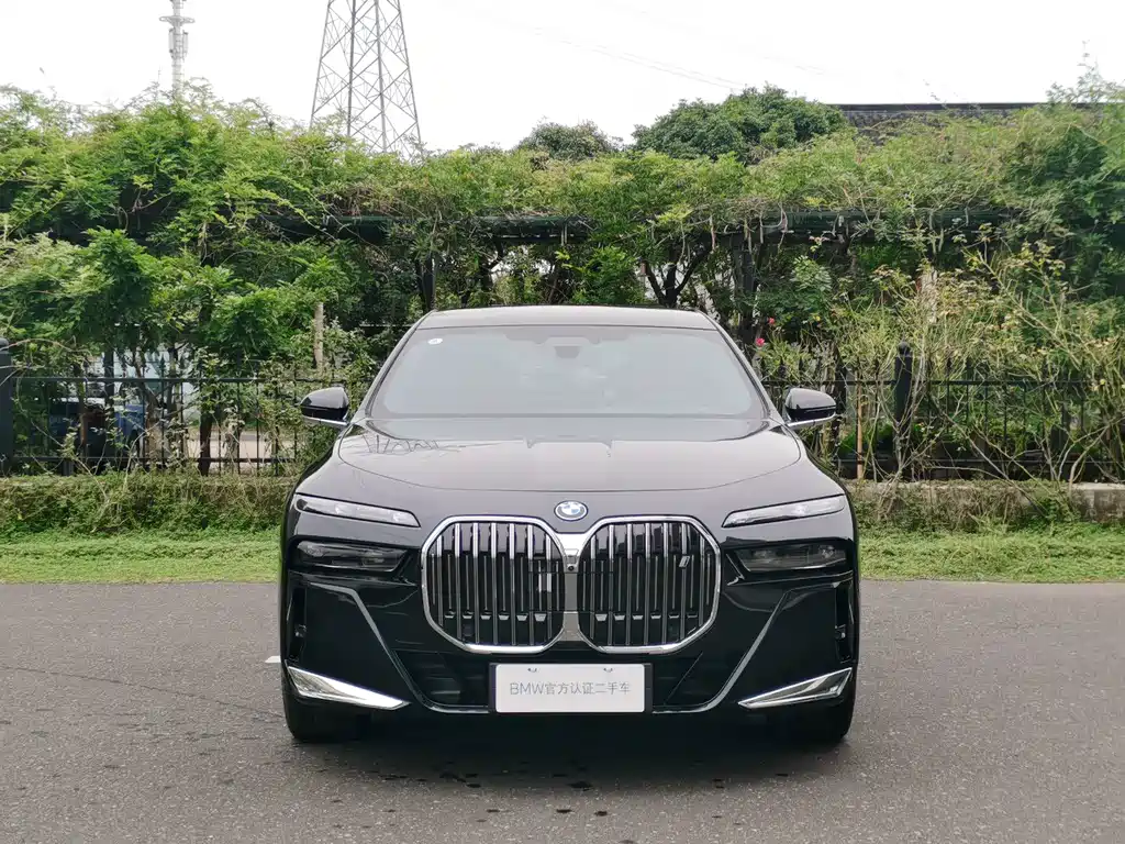 BMW i7 — миниатюра 5