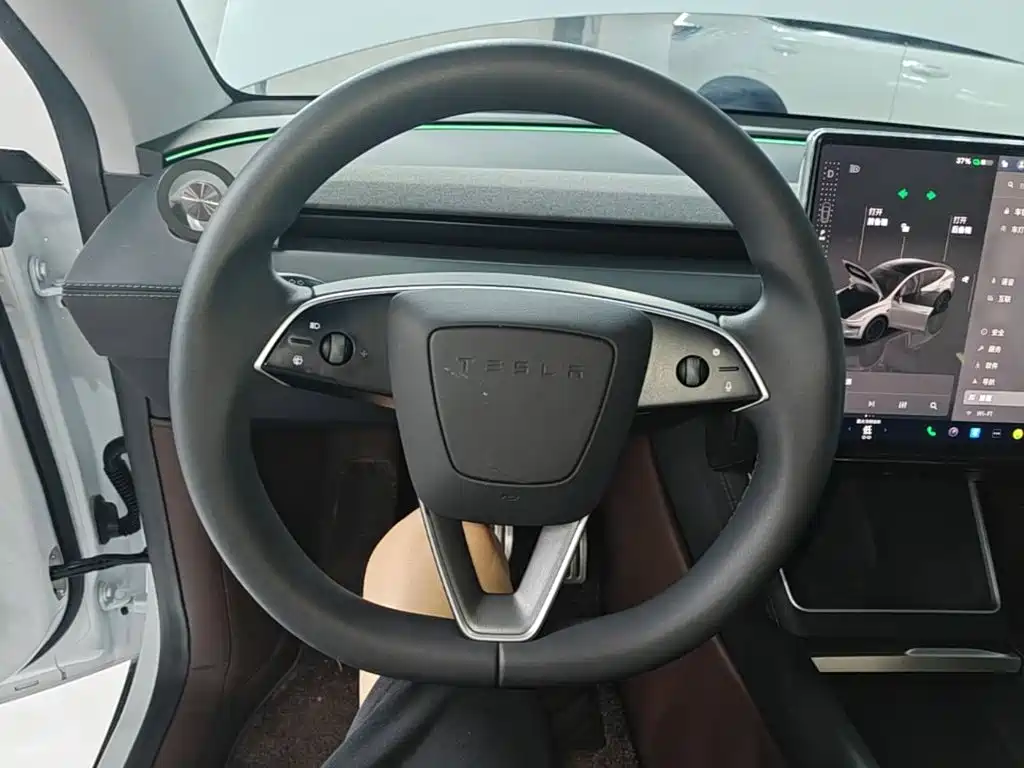 Tesla Model Y — фотографии объявления, Фото 11