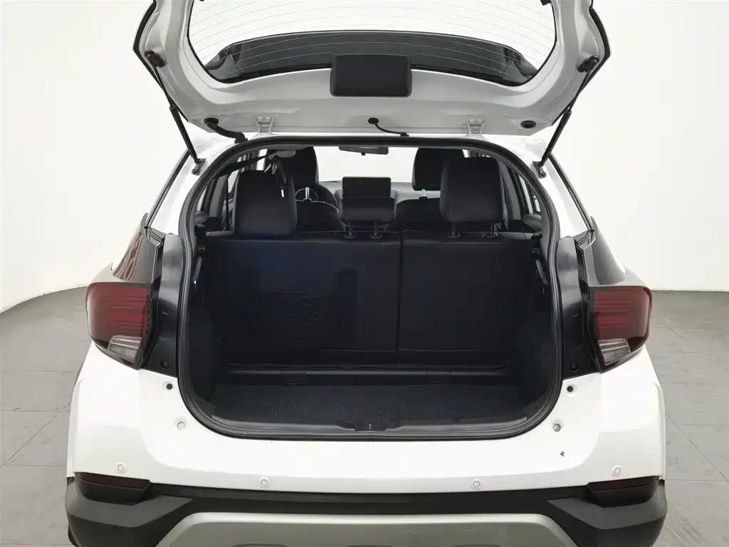 TOYOTA YARIS L ZHIXUAN