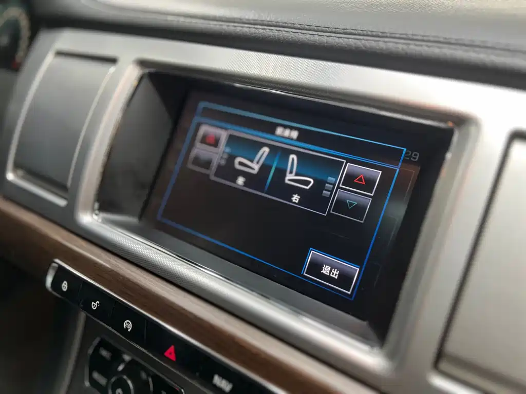 Jaguar XF — миниатюра 15