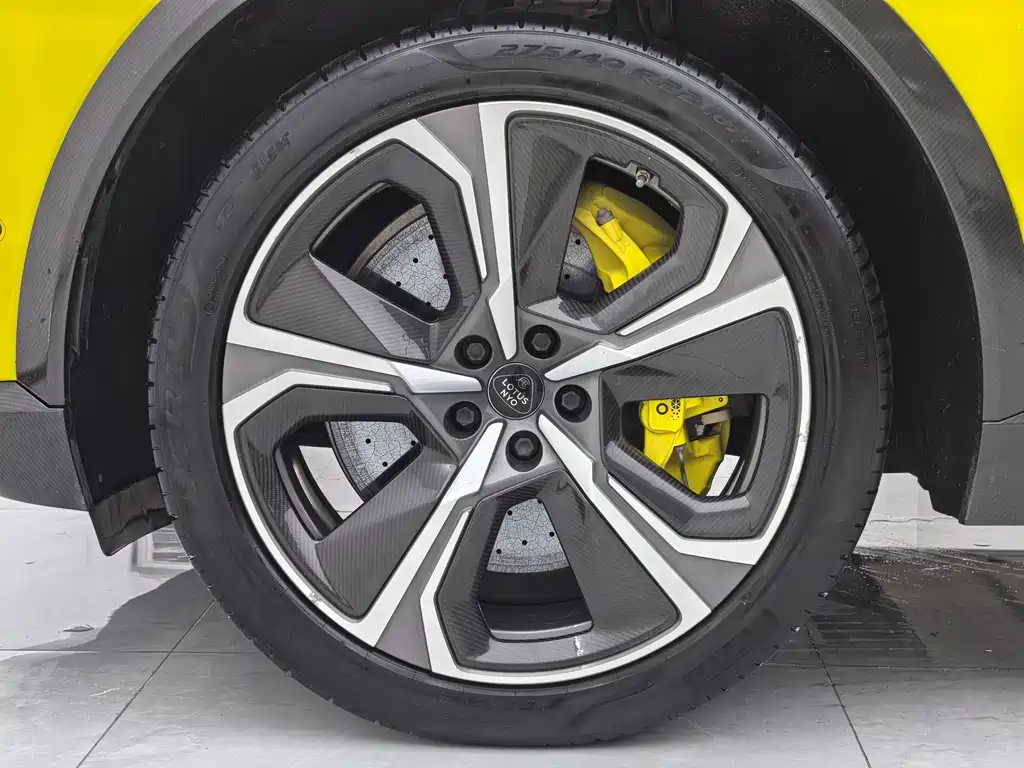 Lotus Eletre 2023 ELETRE R+