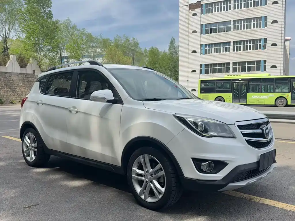 Changan CS35 1.6L Manual Luxury Type, фото 3