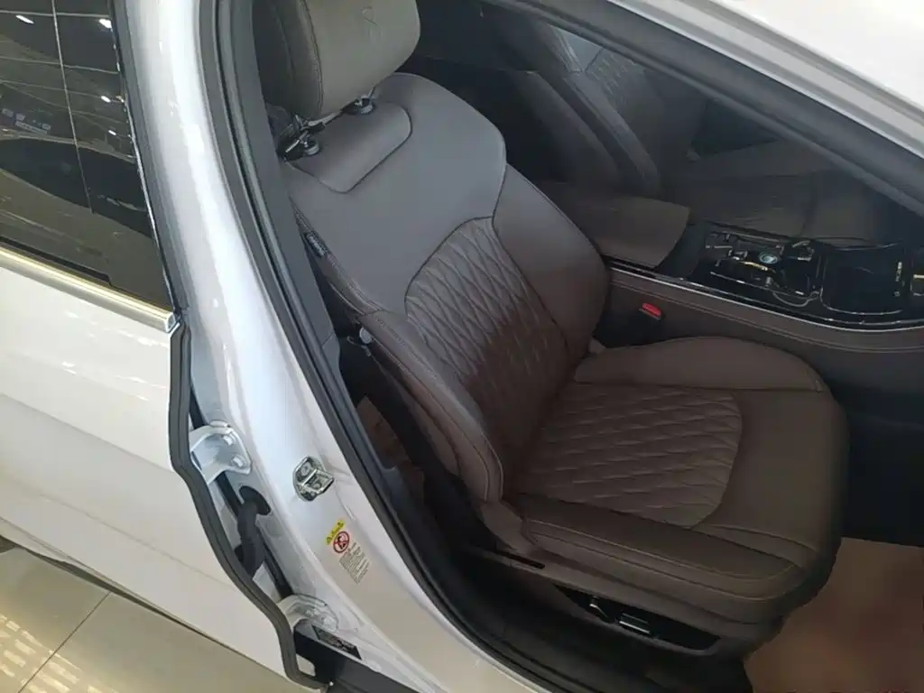 BYD Han — миниатюра 25