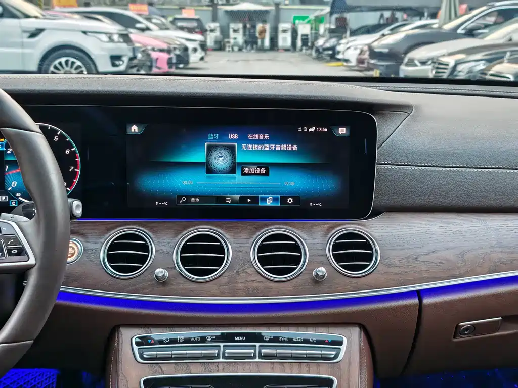 MERCEDES-BENZ E CLASS