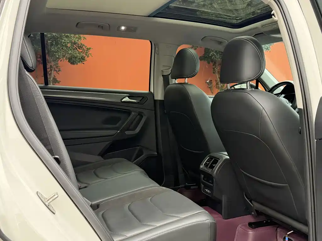 Volkswagen Tiguan L — миниатюра 6
