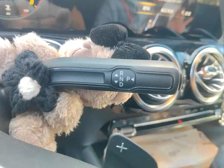 Mercedes-Benz GLB — миниатюра 16
