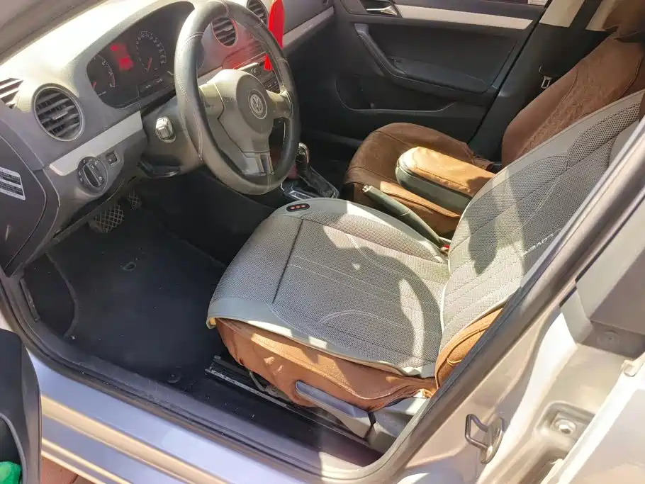 Volkswagen Jetta — миниатюра 9