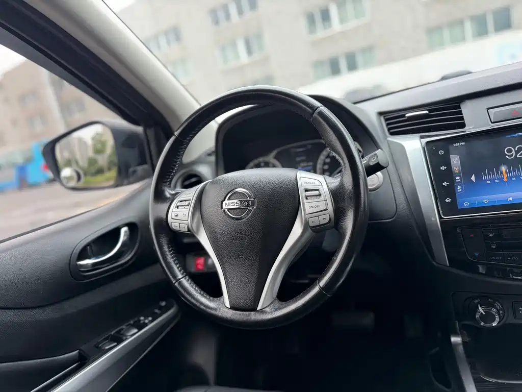 Nissan Terra — миниатюра 9