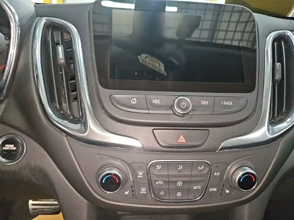Chevrolet Equinox — миниатюра 13