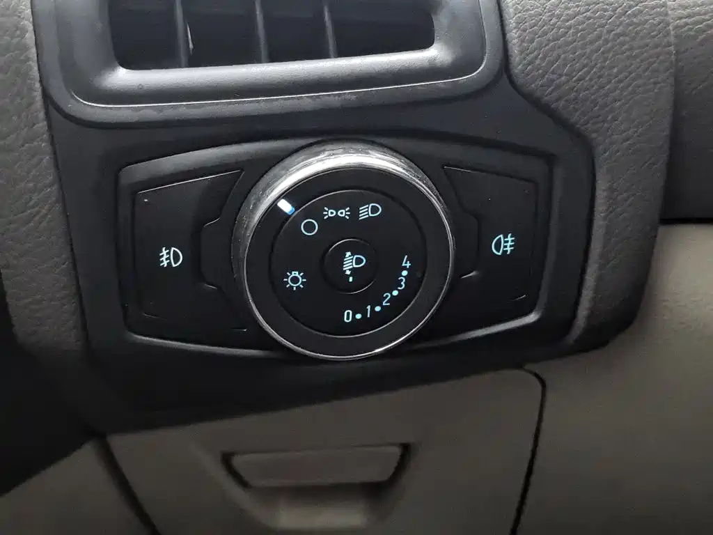 Ford Focus — миниатюра 21