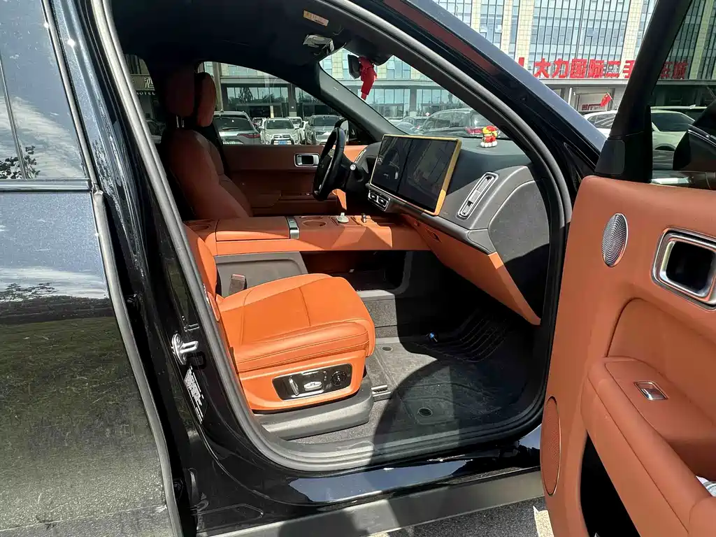 Li Auto Li L8 — миниатюра 6