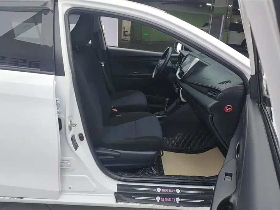 TOYOTA YARIS L ZHIXUAN