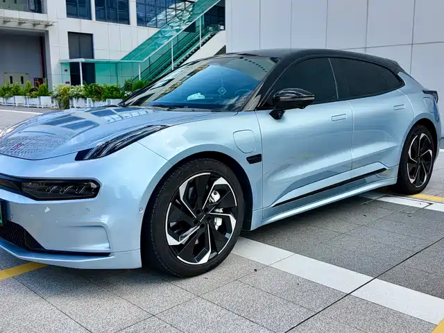 2022 Zeekr 001