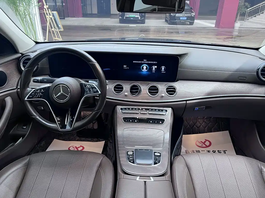 Mercedes-Benz E-Class E 2023 E 300 L Fashion