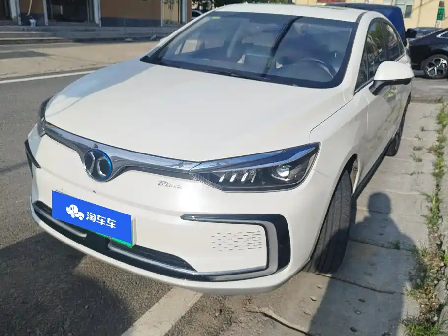 BAIC EU5