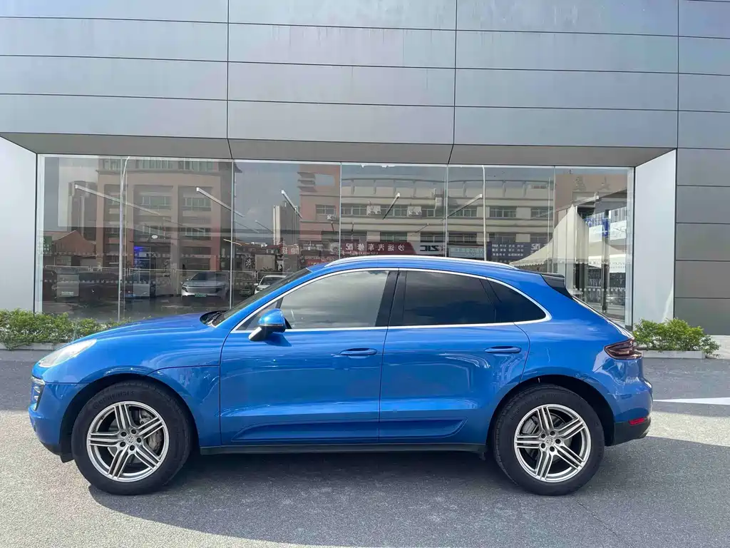Porsche Macan — миниатюра 13