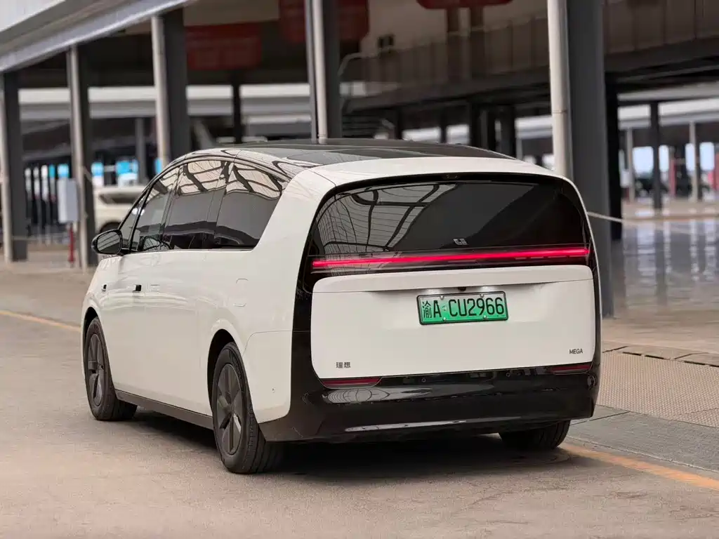 Li Auto Li MEGA — миниатюра 15