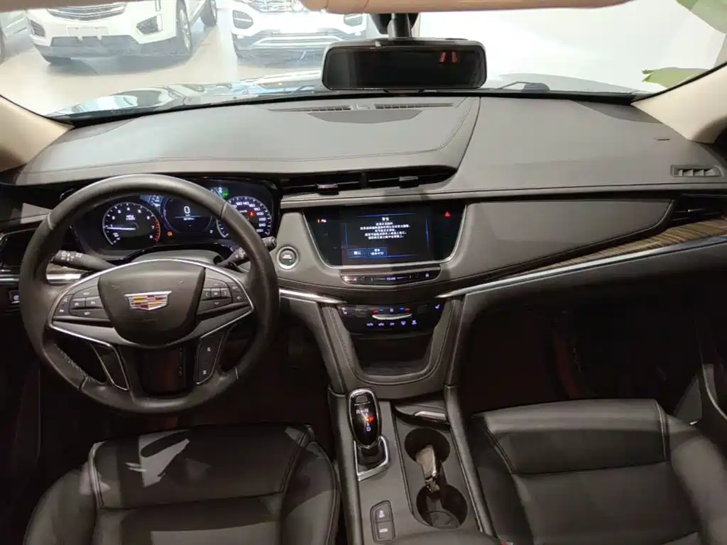 Cadillac XT5 — миниатюра 10