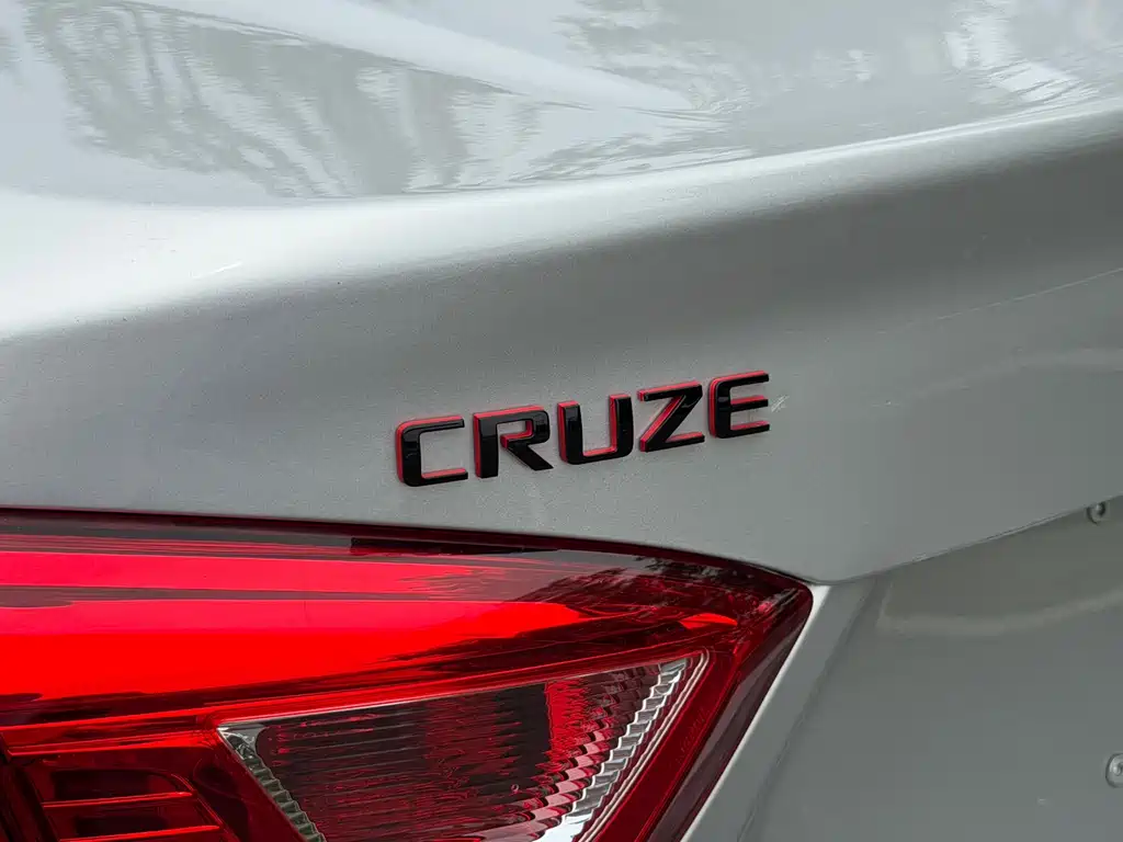 Chevrolet Cruze — миниатюра 31