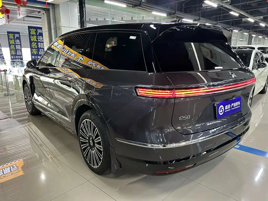 NIO ES8 2026 мест Executive Luxury