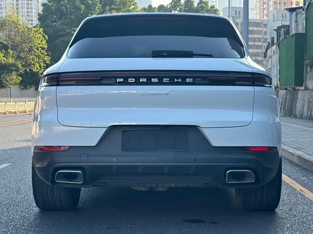 PORSCHE CAYENNE