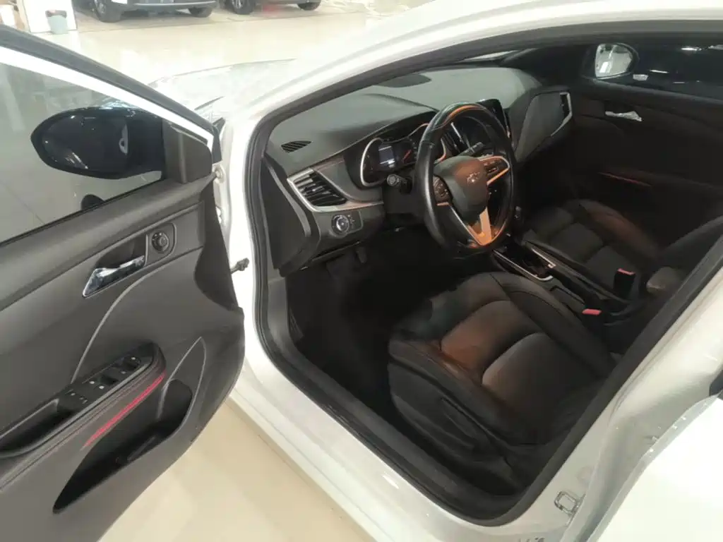 Chevrolet Monza — миниатюра 16