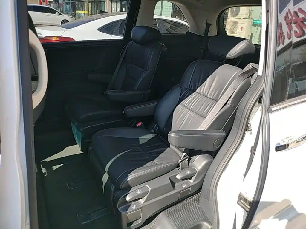 Honda Odyssey — миниатюра 17