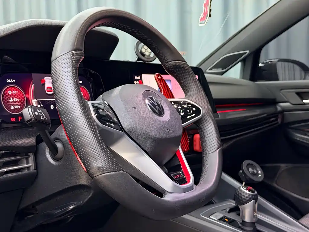 Volkswagen Golf GTI — миниатюра 14