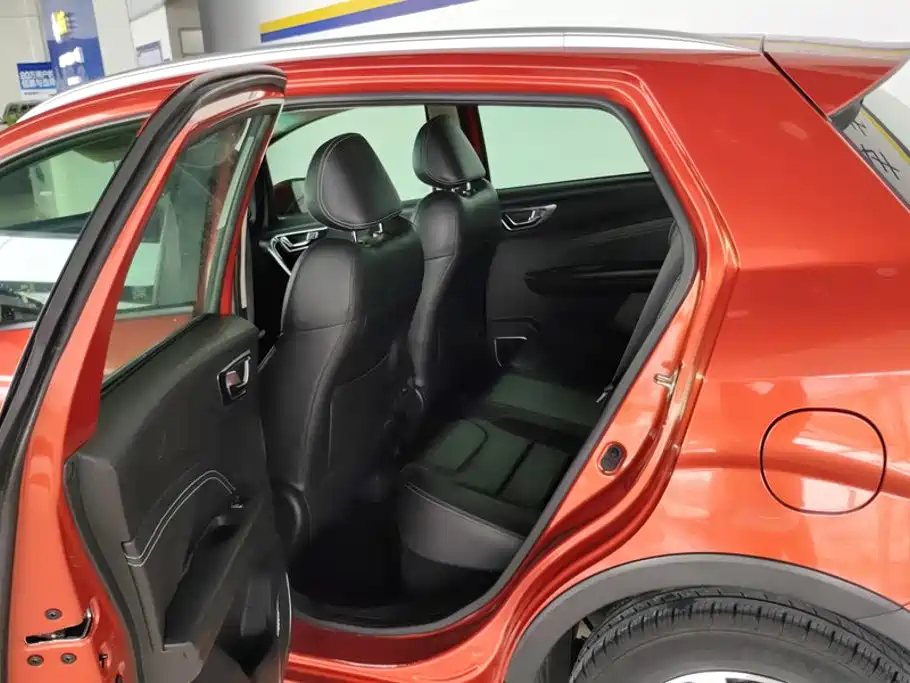 Geely Vision X3 — миниатюра 11