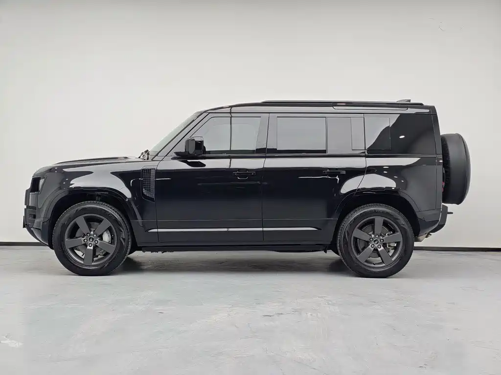 Land Rover Defender — миниатюра 6