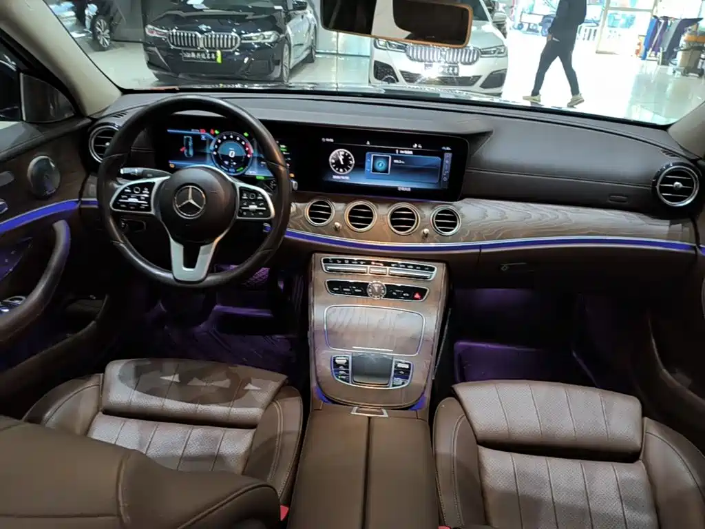 Mercedes-Benz E-Class — миниатюра 10