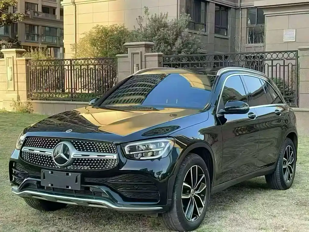 MERCEDES-BENZ GLC