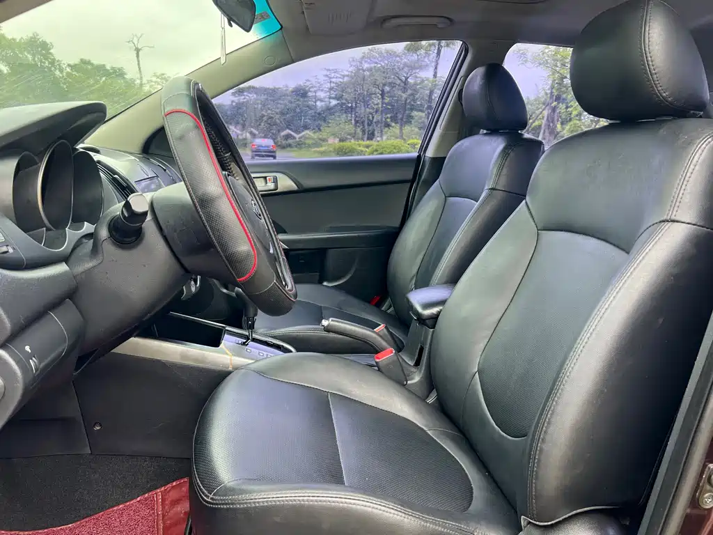 Kia Forte 2009 1.6L AT Premium
