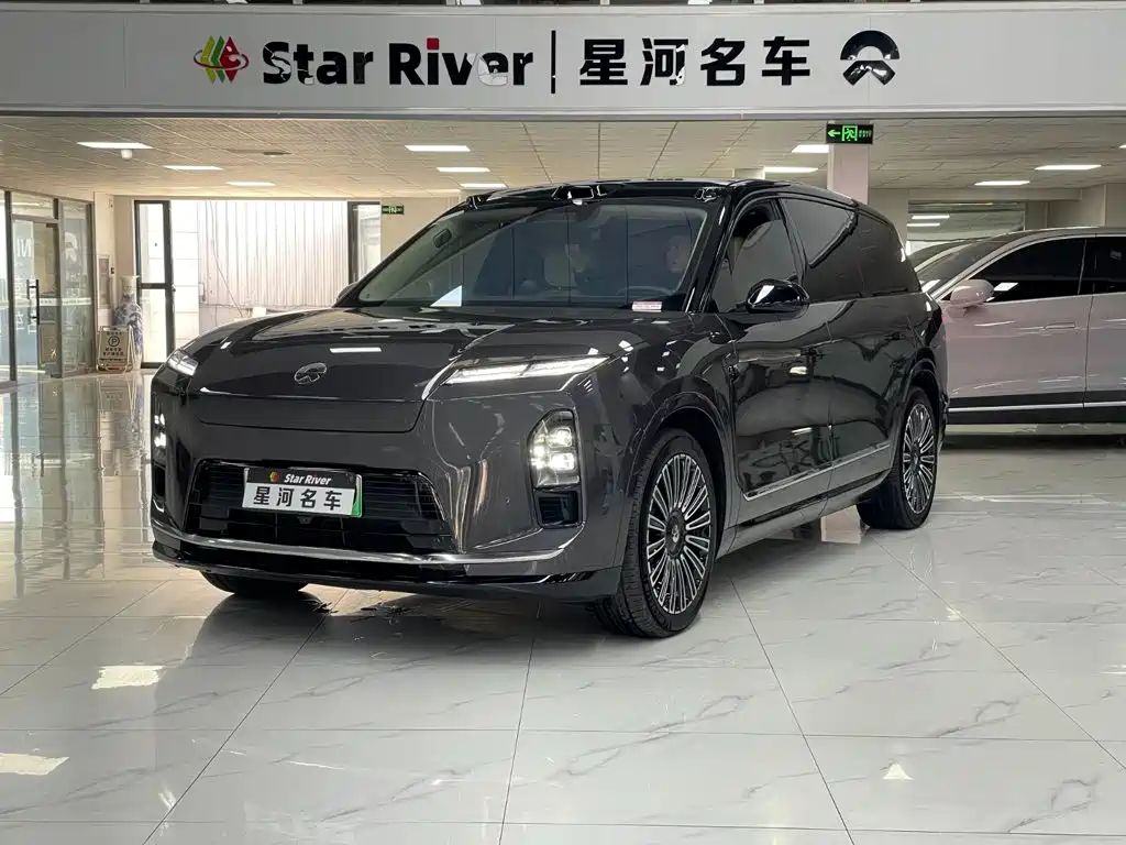 NIO ES8