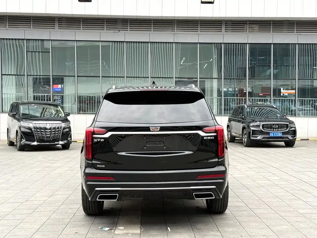 Cadillac XT6 2021 28T мест Luxury