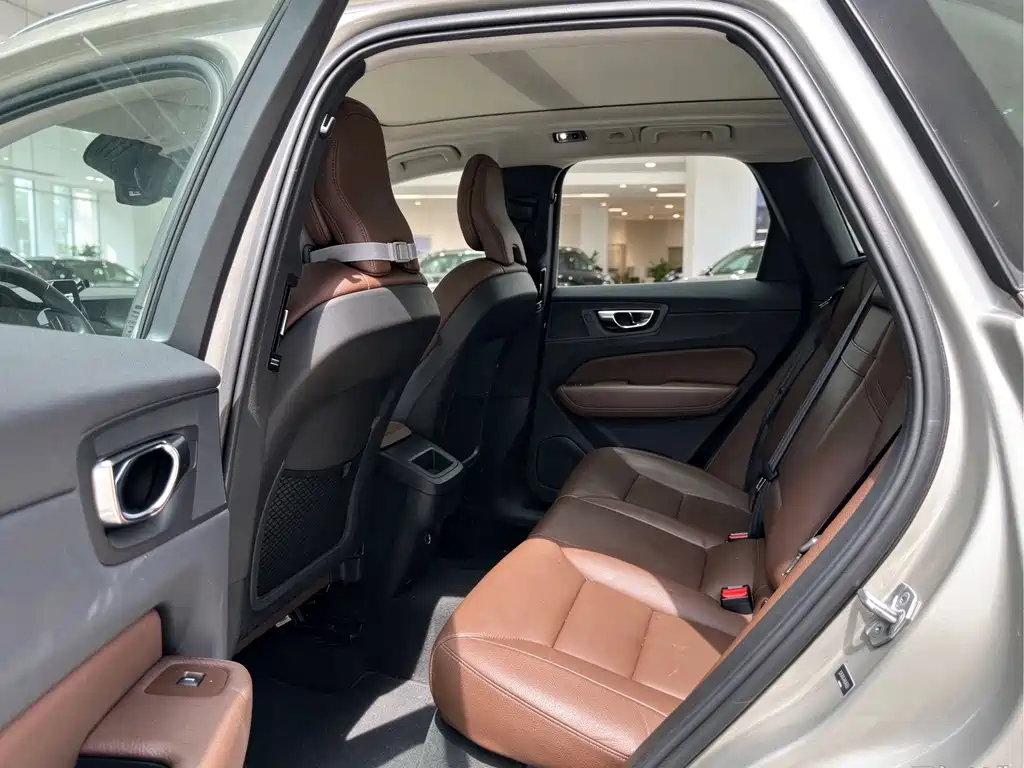 Volvo XC60 — миниатюра 10