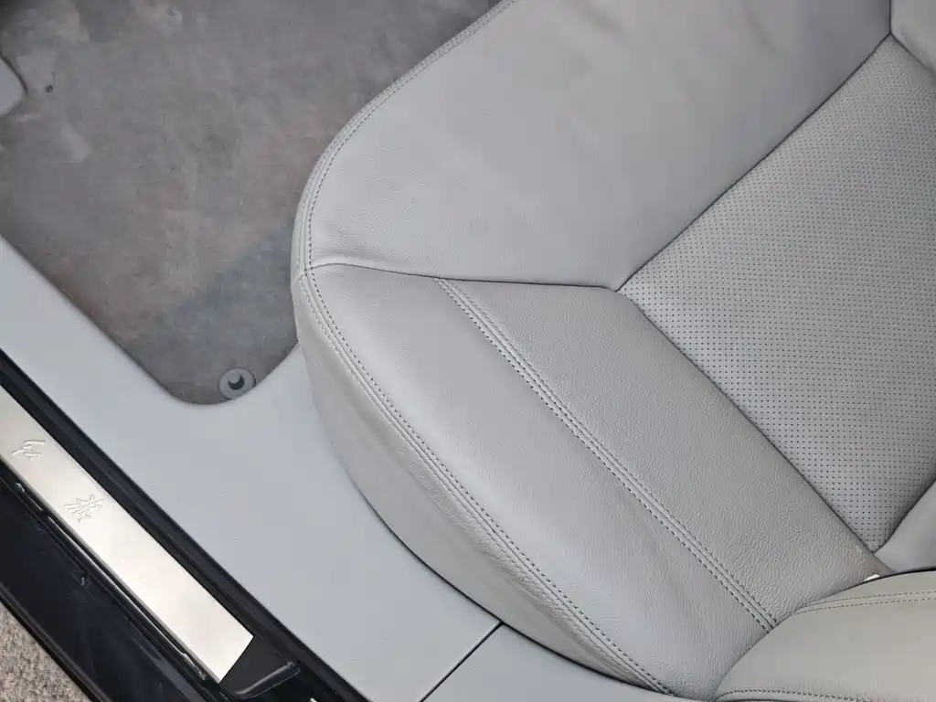 Hongqi Hongqi H7 — миниатюра 23