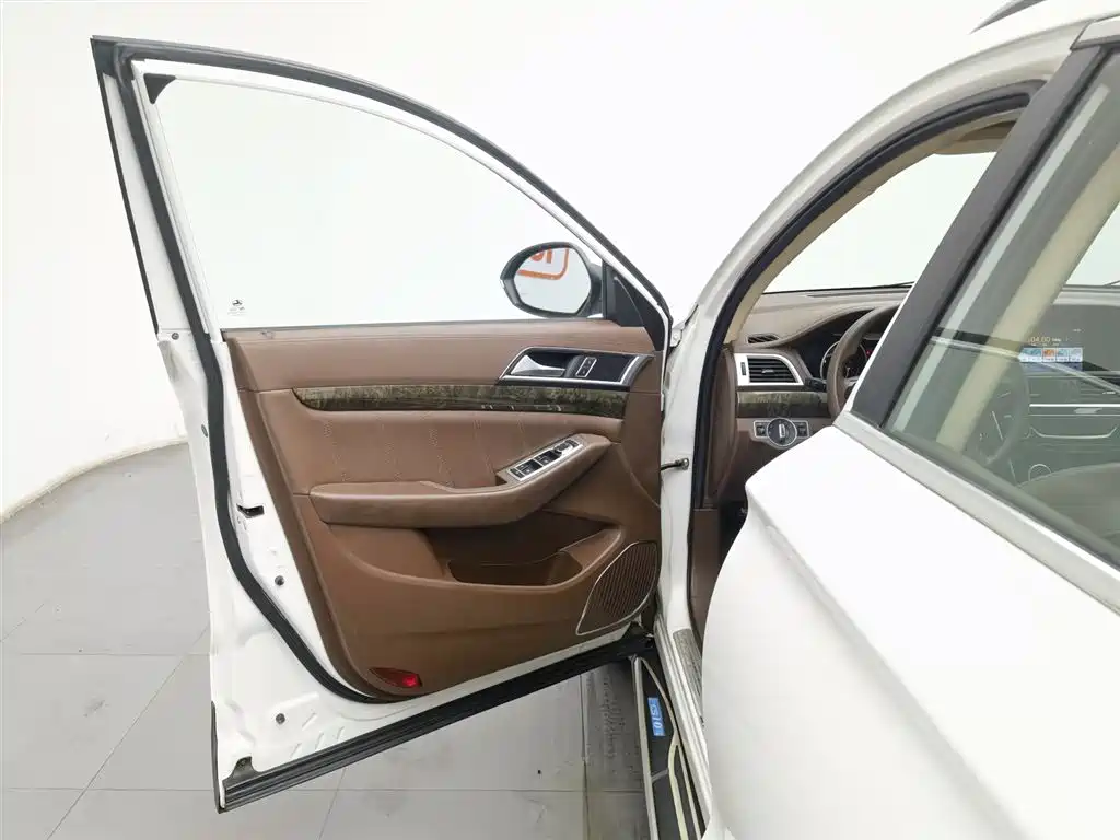 Changfeng CS10 2017 1.5T MT Elite