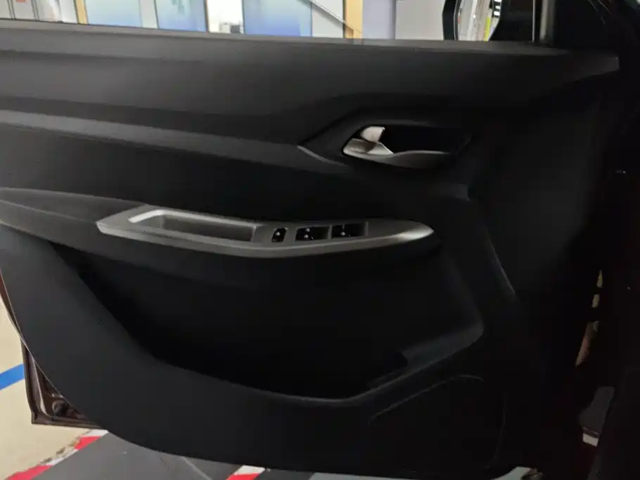 Wuling Hongguang — миниатюра 7