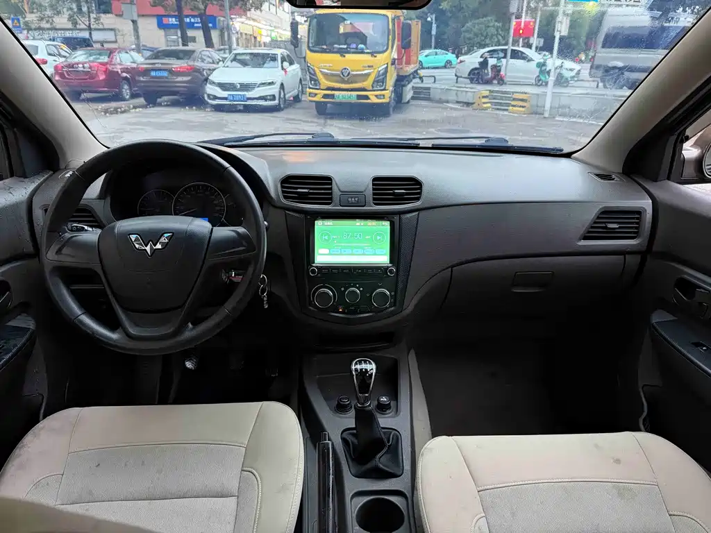 Wuling Hongguang — миниатюра 9