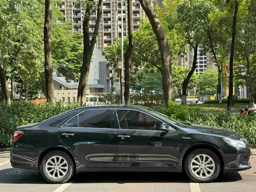 Toyota Camry 2016 2.5HG Luxury