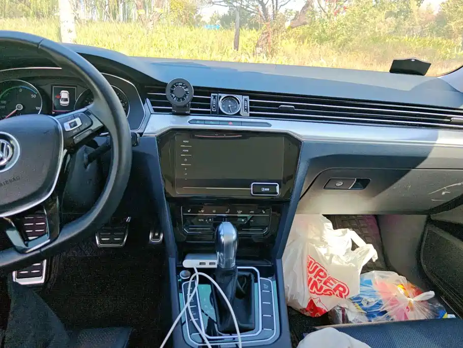 Volkswagen Magotan PHEV — миниатюра 13