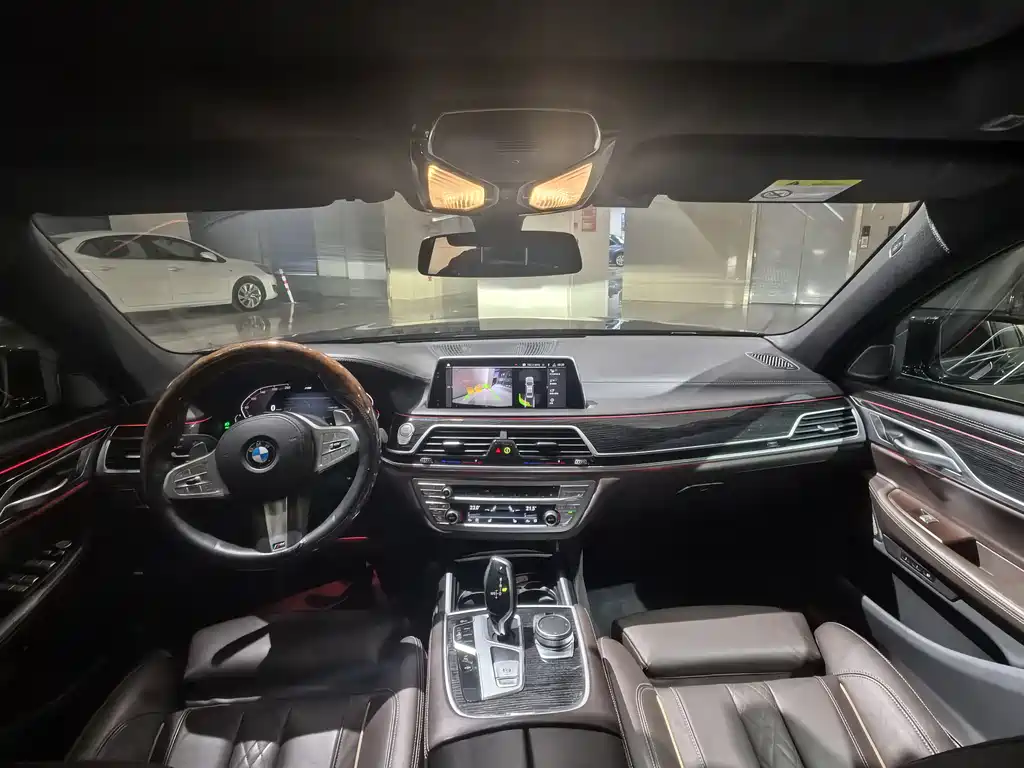 BMW 7 SERIES