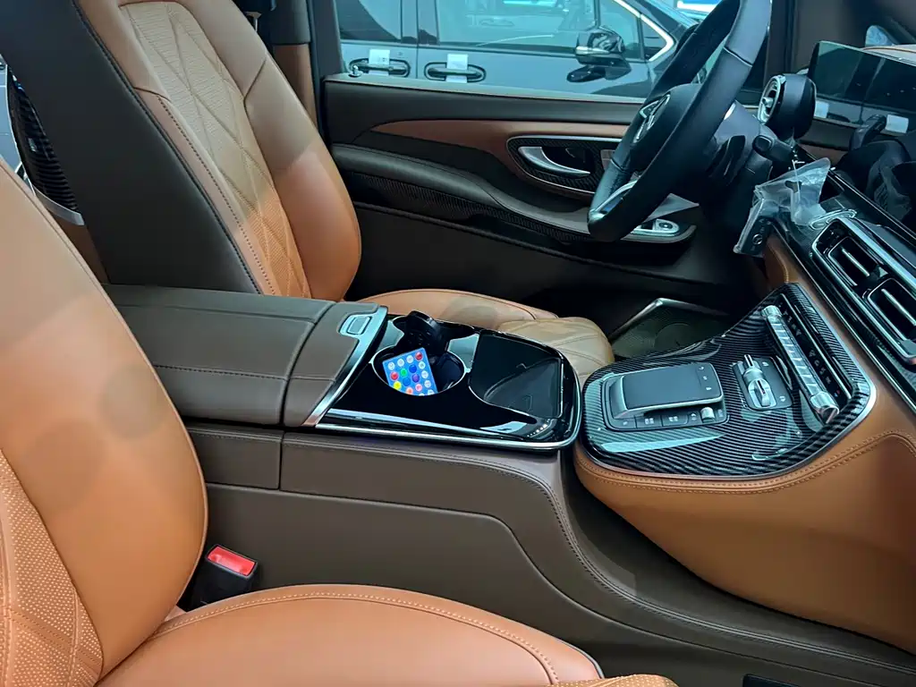 Mercedes-Benz V-Class V 2024 V 300 L Luxury