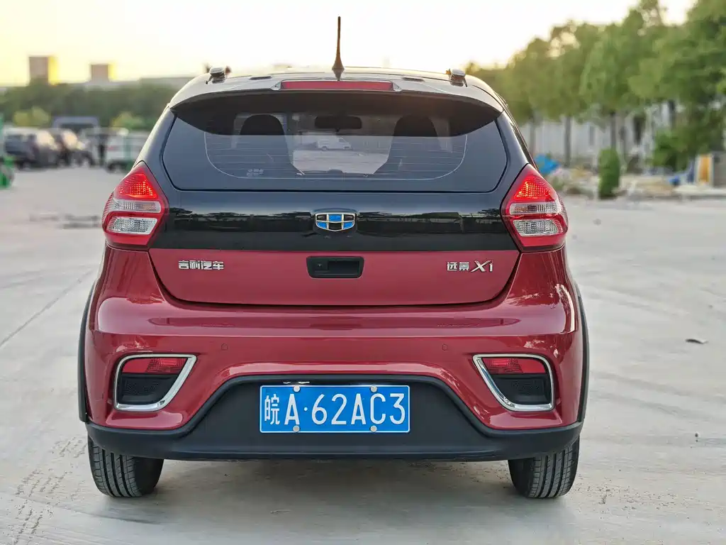 Geely Vision X1 — миниатюра 4