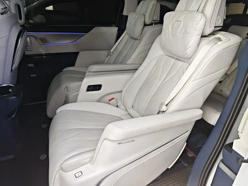 Buick GL8 Hybrid — миниатюра 17