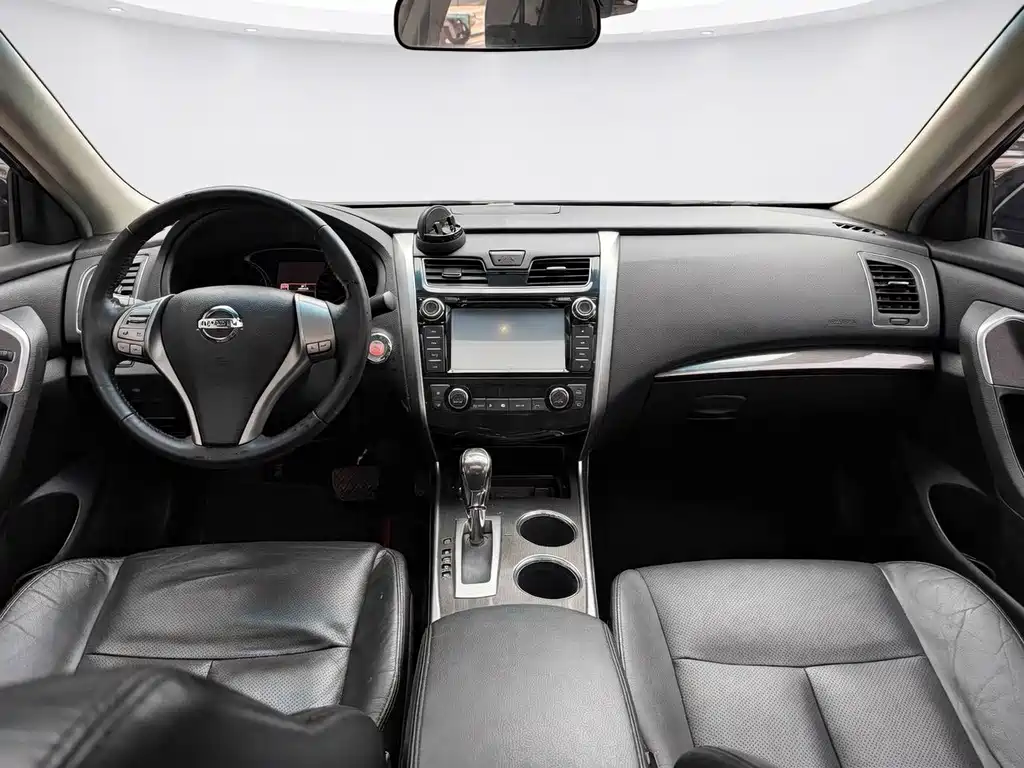 Nissan Teana — миниатюра 9
